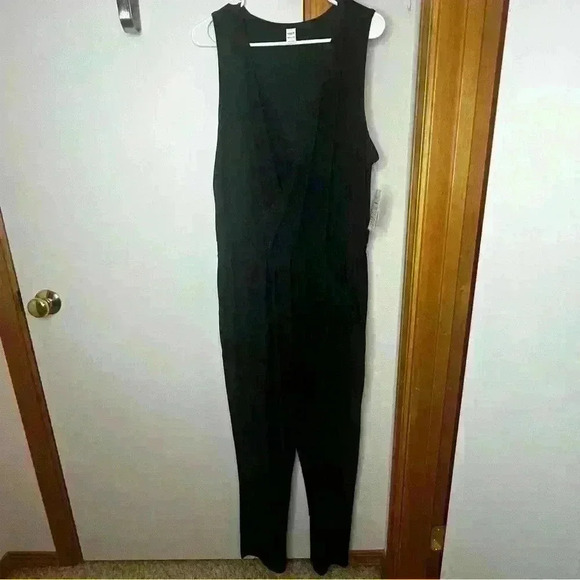 Old Navy Active Jumpsuit Sleeveless Wm Large Gray 4 Way Stretch Athleisure NWT - Picture 1 of 10